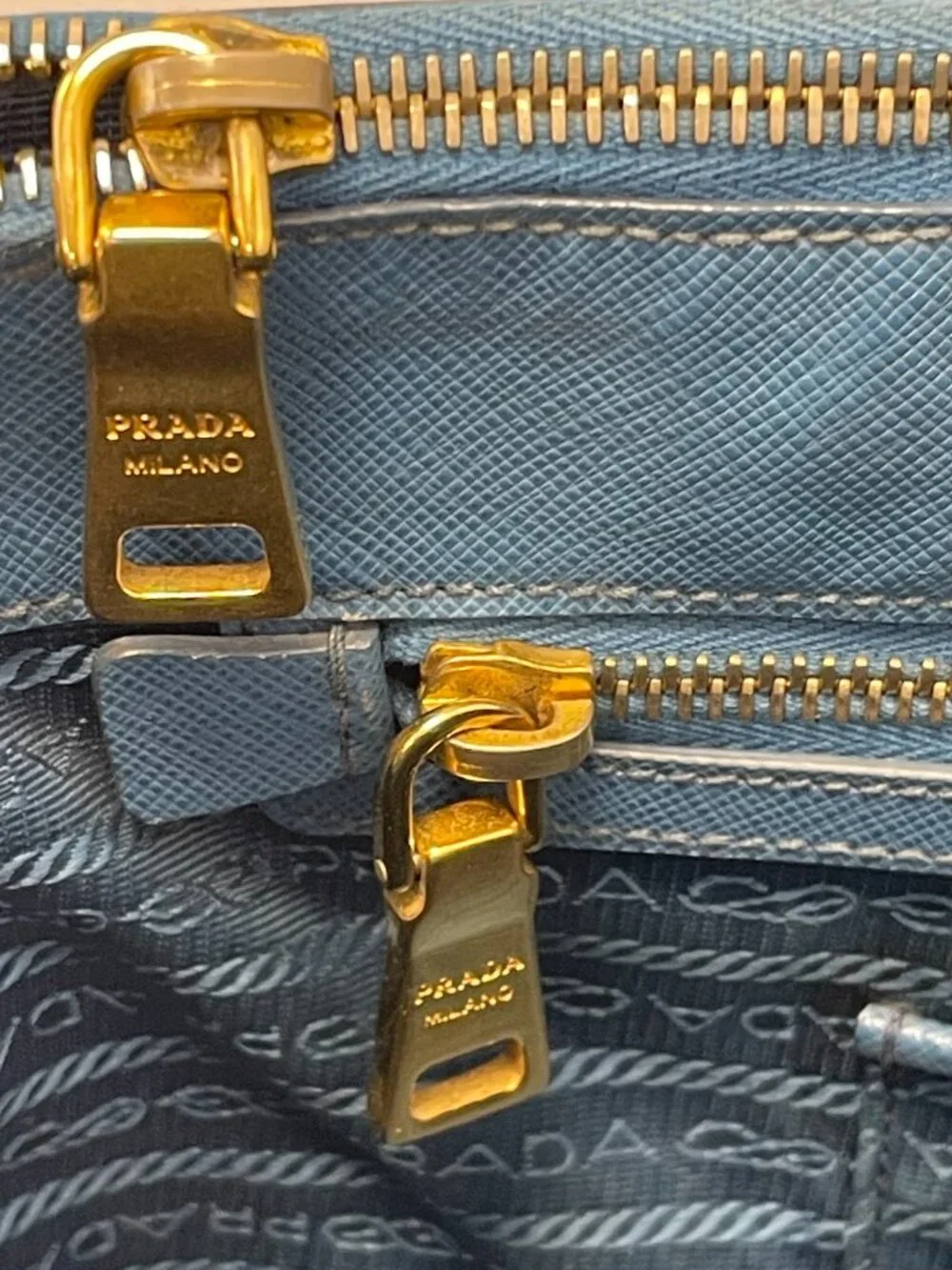 Prada Saffiano Lux Galleria Medium Double-Zip Tote Shoulder Bag in Blue-Preowned